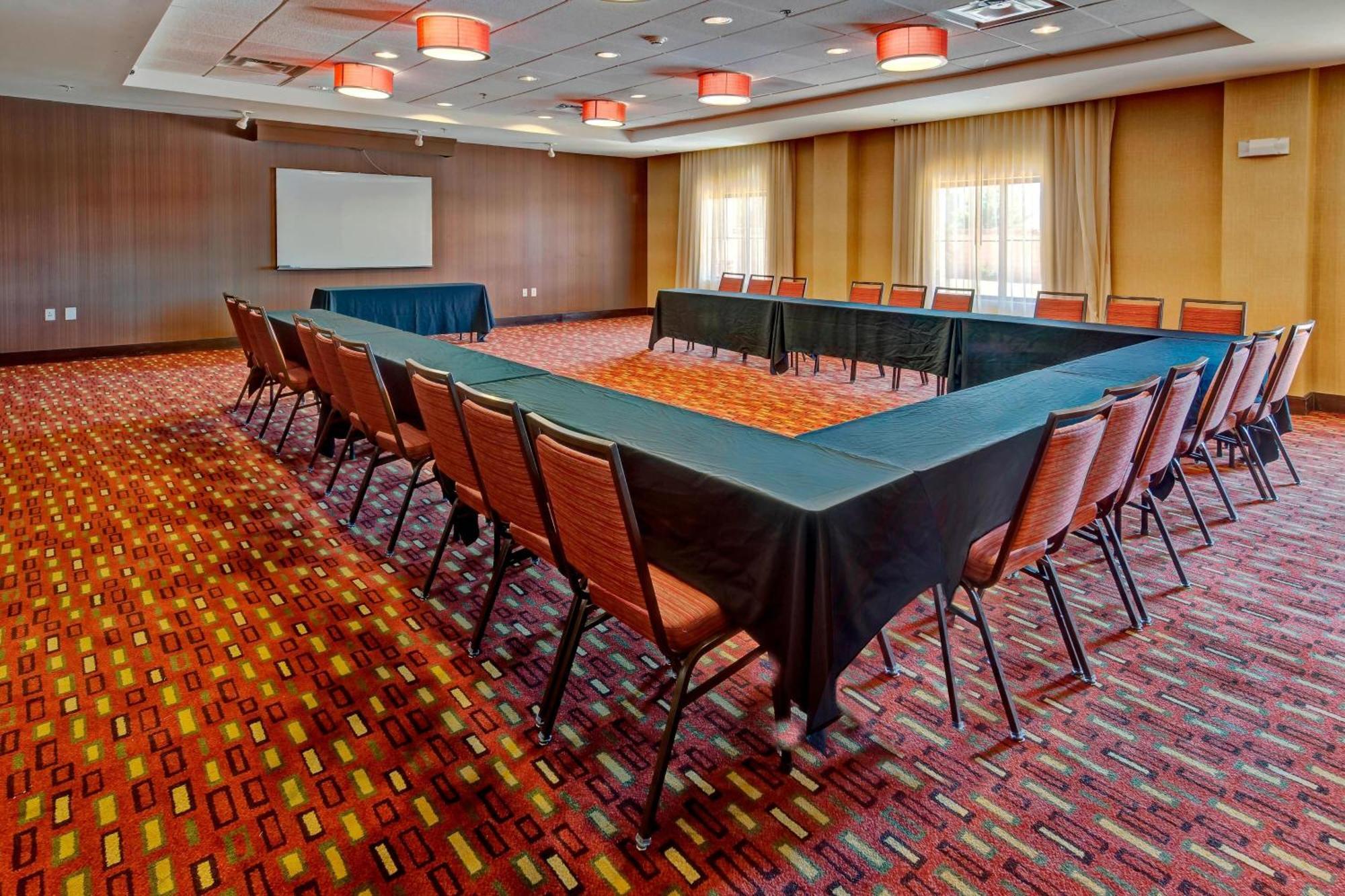 Courtyard By Marriott Midland Hotell Eksteriør bilde
