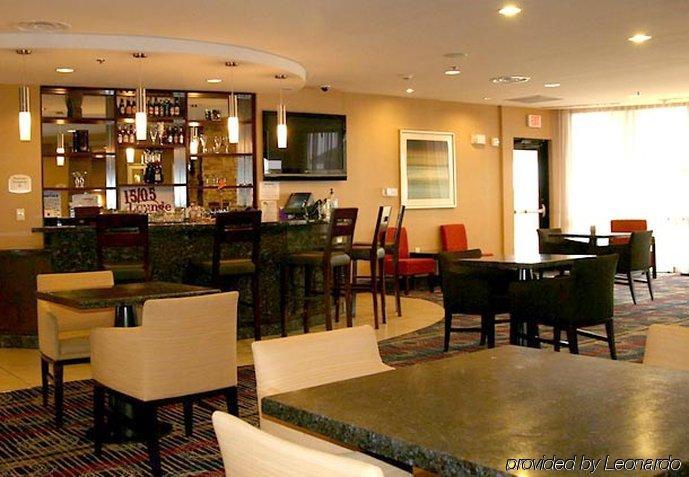 Courtyard By Marriott Midland Hotell Restaurant bilde