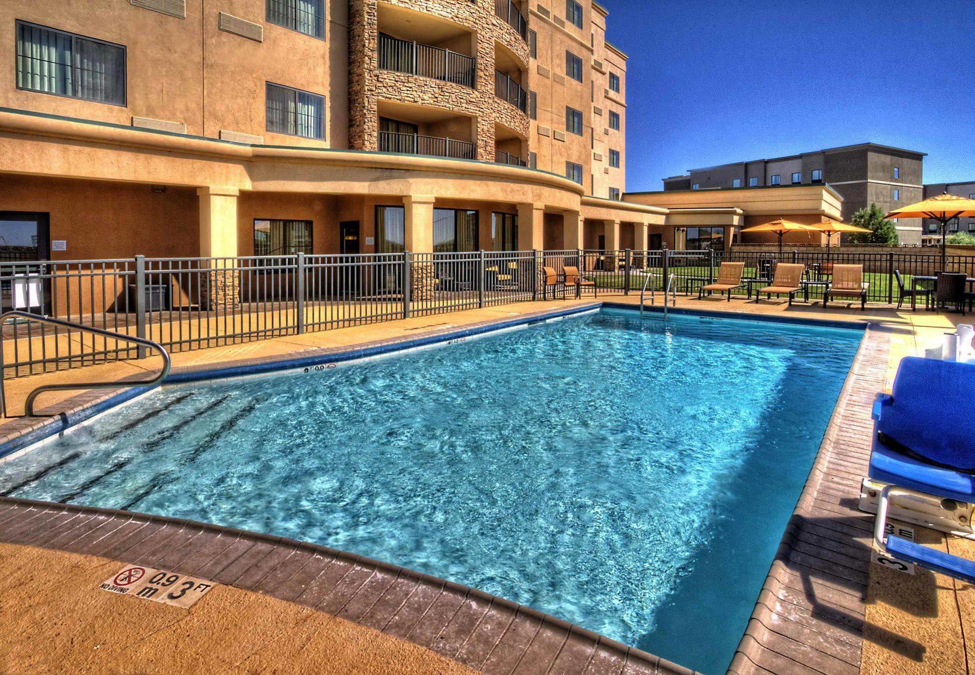 Courtyard By Marriott Midland Hotell Eksteriør bilde